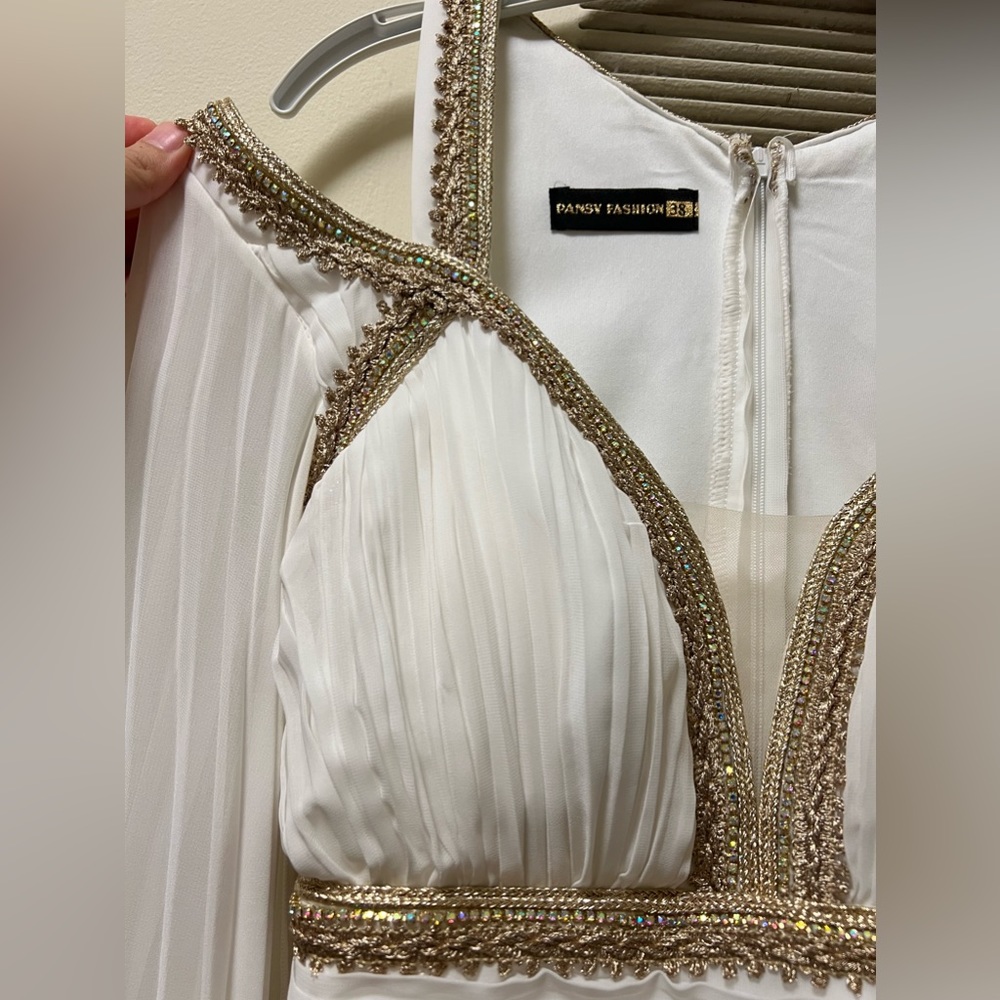 Gorgeous white and gold dress for bride, bridesmaids/ baby shower and more!